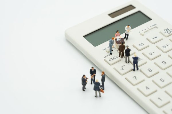 114602916_s.jpg_biz_tax.jpg